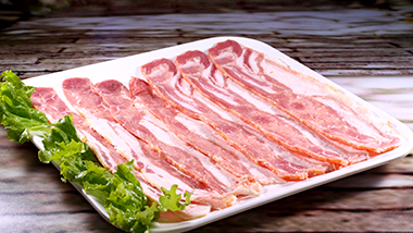青島特斯特為泉州羅嵐客戶研發(fā)的豬肉培根出品率在175%以上